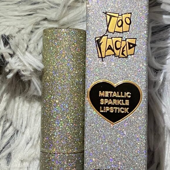 Too Faced Throwback METALLIC SPARKLE Lipstick - bionic - Picture 4 of 8